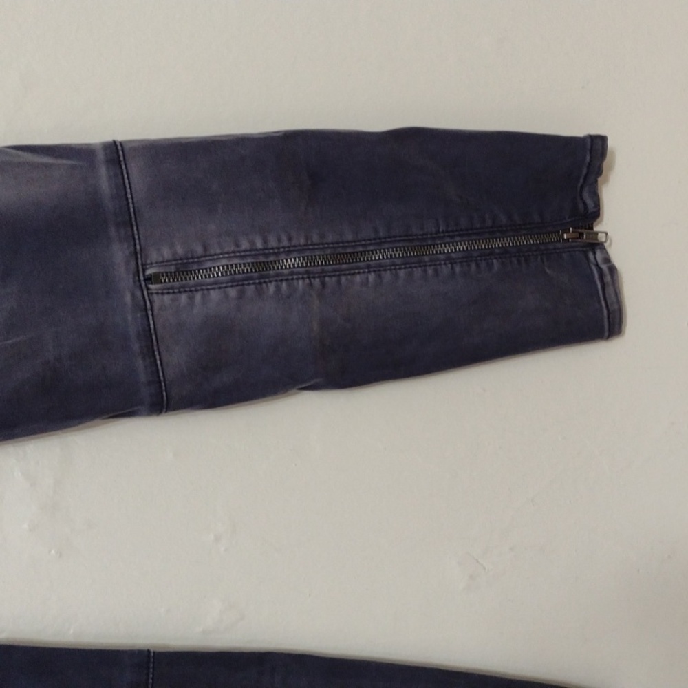 Free People Mid Rise Moto Jeans - Picture 10 of 11